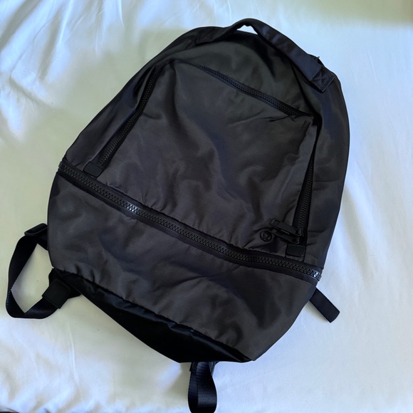 lululemon athletica Handbags - 🆕✨ WOT Lululemon City Adventurer Backpack Reflective 17L